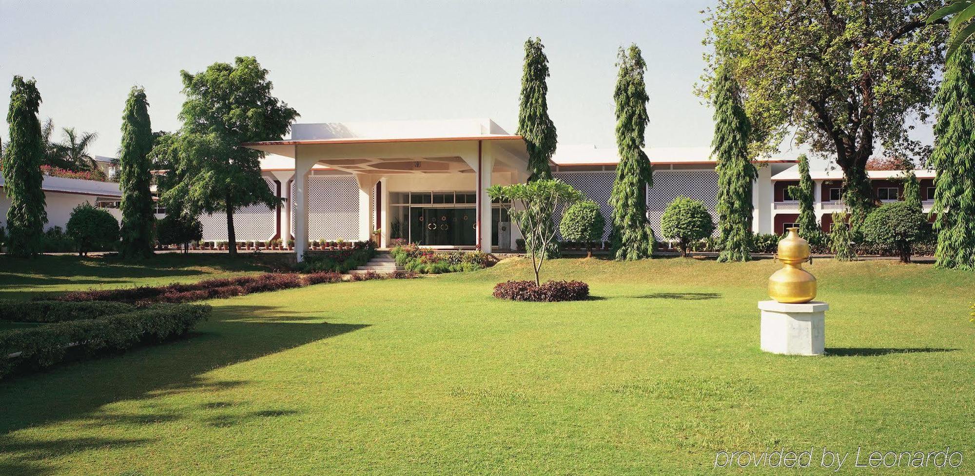Taj Chandela Khajuraho Exterior photo